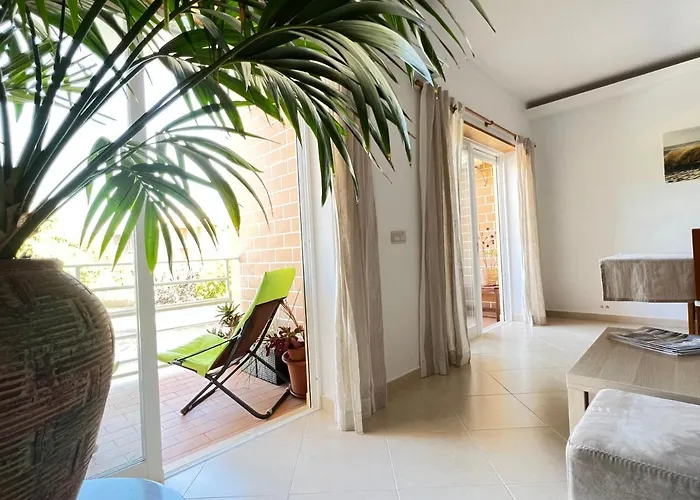 Alvorhome アパート