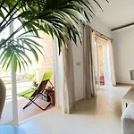 Alvorhome Lejlighed